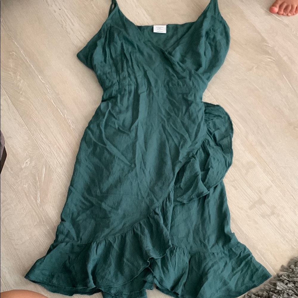 Womans sweetheart green dress